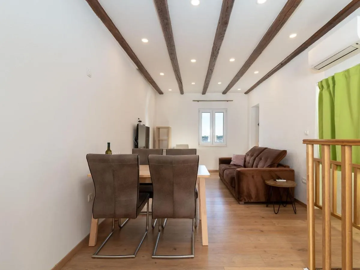 ספליט Apartment Lara'S House By Interhome